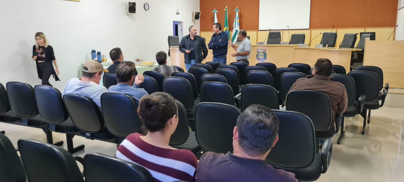 Em visita a Tupãssi Deputado Artagão Junior se reúne com prefeito e vereadores e destaca investimentos